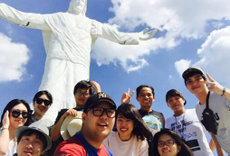 參加親子成長體驗(yàn)營見證孩子的成長瞬間