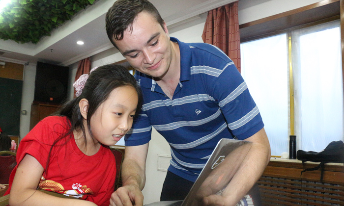 親子游學(xué)夏令營