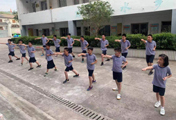 戎征軍事夏令營磨練孩子們的意志！
