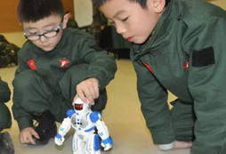 榮鷹少年趣味夏令營有哪些課程特色？