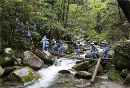 小學(xué)生參加暑期軍事夏令營有哪些問題需要注意