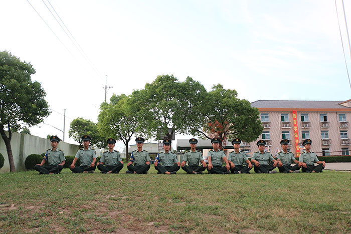 上海軍訓(xùn)夏令營(yíng)哪家最專(zhuān)業(yè)