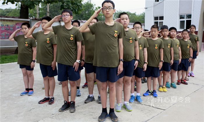 上海軍訓(xùn)夏令營(yíng)
