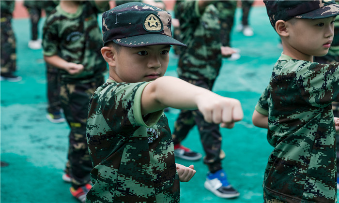 上海14天軍事夏令營(yíng)哪家好
