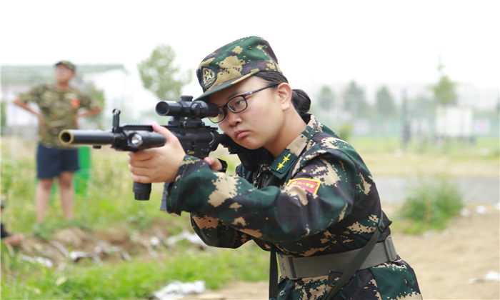 上海軍事夏令營(yíng)