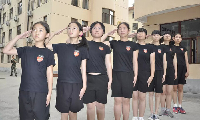 2021年上海女子軍事夏令營的課程.jpg