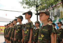 參加上海軍訓夏令營啟發(fā)孩子說出自己的夢想
