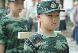 上海軍訓(xùn)夏令營(yíng)報(bào)名哪家好