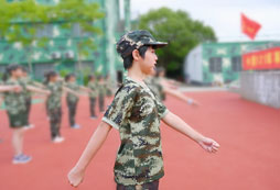 上海軍訓(xùn)夏令營(yíng)活動(dòng)哪個(gè)好？