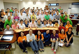 上?？诓排嘤?xùn)班告訴我們好口才都不是天生的