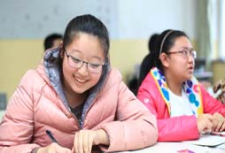 上海英語夏令營讓學(xué)員在輕松的氛圍中學(xué)好英語