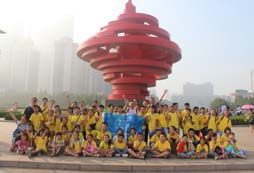 暑假參加上海游學(xué)夏令營學(xué)習(xí)娛樂兩不誤