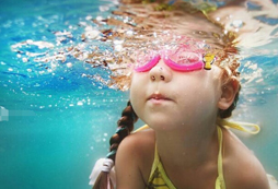 上海夏令營表示讓孩子學習游泳的好處有？