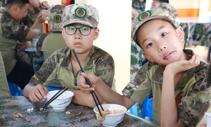 上海五一假期軍事夏令營