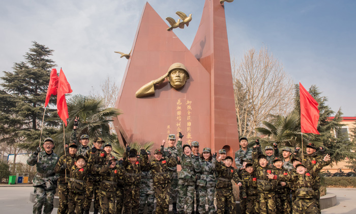 軍事訓練培養(yǎng)營員良好的生活自理習慣