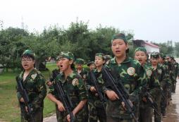 山西軍事化夏令營(yíng)給孩子不一樣的人生淬煉！