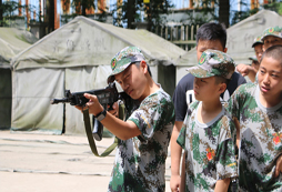 紹興小學生軍事夏令營幫助孩子養(yǎng)成良好的習慣