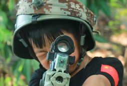 小學(xué)生參加寧海附近的軍事夏令營有什么效果？