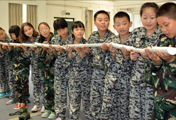 邵陽青少年軍事夏令營鍛煉孩子堅(jiān)韌不拔