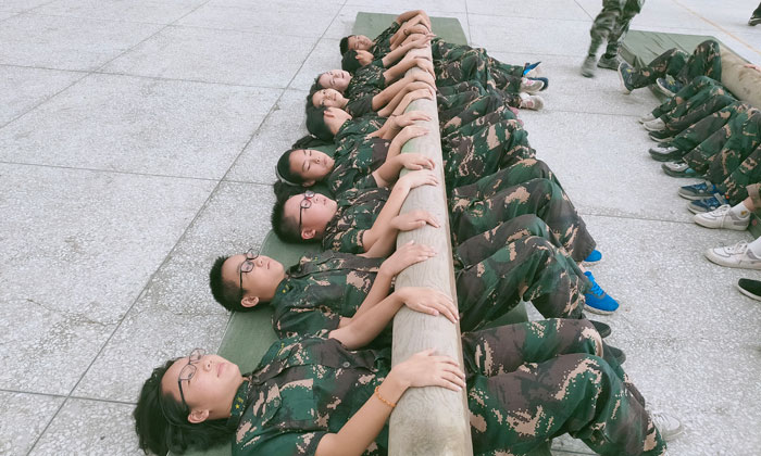 生存夏令營(yíng)一般多少錢(qián)一個(gè)月