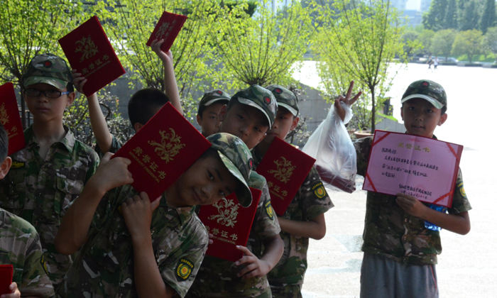 野外生存夏令營對于青少年有什么樣的影響.jpg