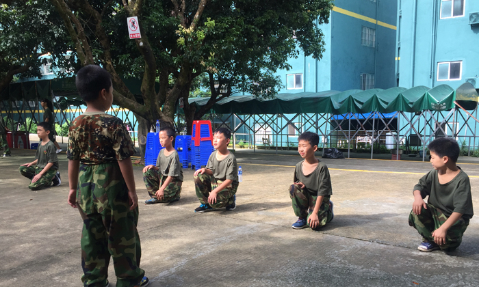 參加深圳軍事夏令營(yíng)的條件是什么.jpg