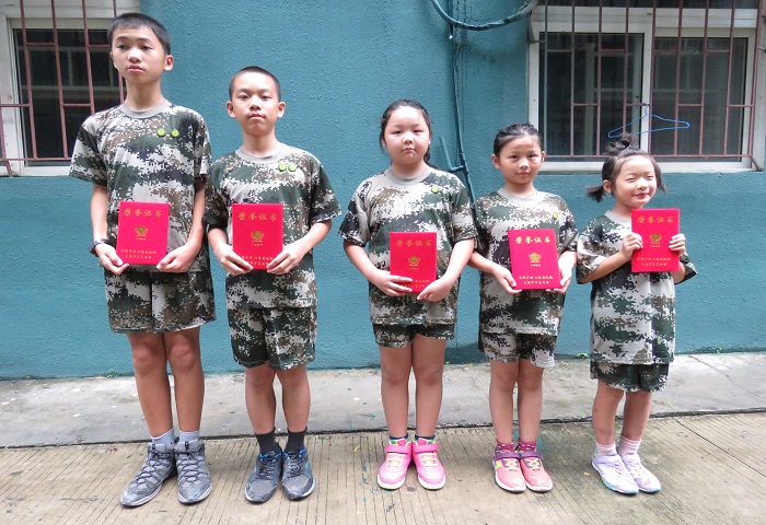 深圳軍事夏令營(yíng)貴么