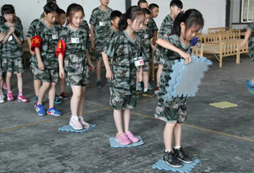 深圳青少年軍事夏令營讓您的孩子在歷練中超越自我