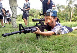 深圳軍事夏令營幫助小學(xué)生六大提高