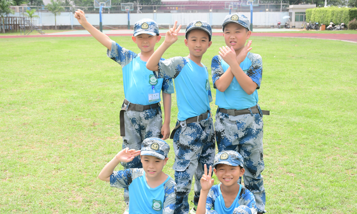 深圳軍訓(xùn)夏令營那個好