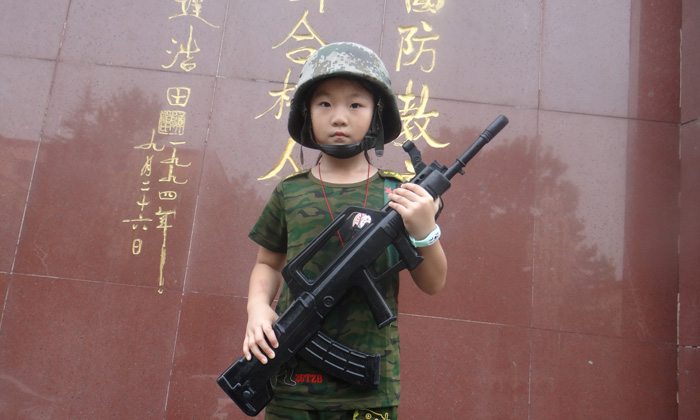 深圳軍事夏令營(yíng)