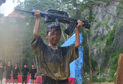 小學(xué)生參加龍崗軍事夏令營在哪報名？