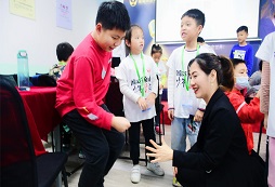 青少年參加深圳領(lǐng)袖演講夏令營好嗎？
