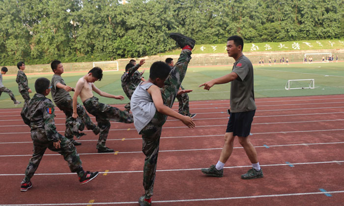 石家莊軍事夏令營的課程訓練有哪些？.jpg