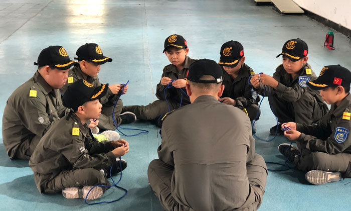 暑假和十堰青少年軍事夏令營(yíng)一起探索軍事秘密