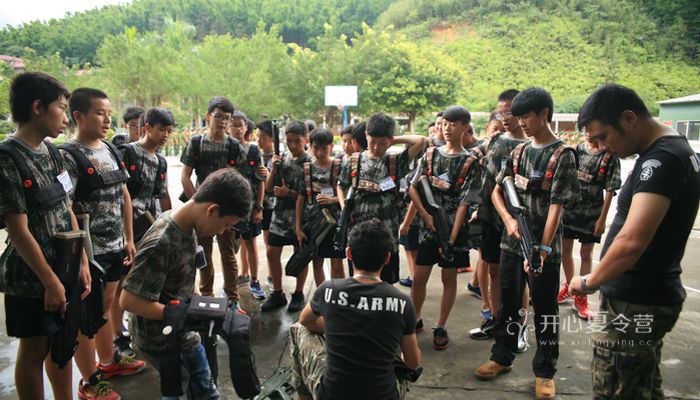 暑期軍事夏令營合適多大的孩子參加.jpg