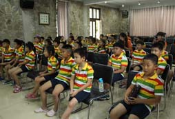 暑假夏令營(yíng)讓假期充滿激情