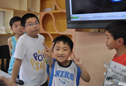 暑期夏令營給獨生子女提供了一個鍛煉的平臺