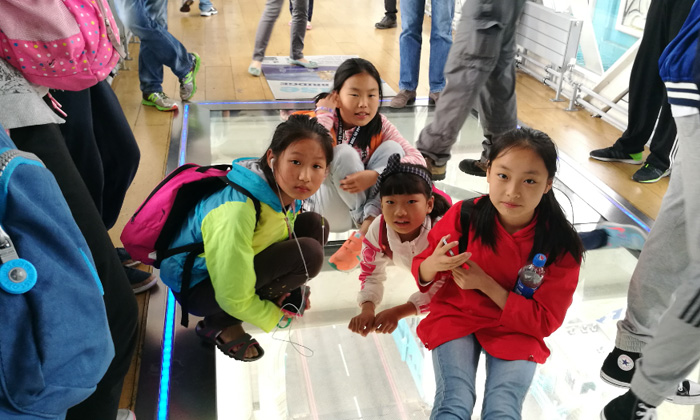 參加暑假游學夏令營帶你度過美好的假期