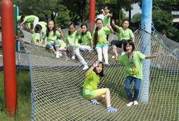 參加暑期夏令營讓孩子學(xué)會如何有效的練好英語口語