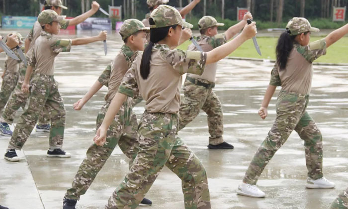 四川軍事夏令營(yíng).jpg