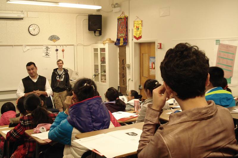 學校老師給我們講解_conew1.jpg 學校老師給我們講解_conew1.jpg