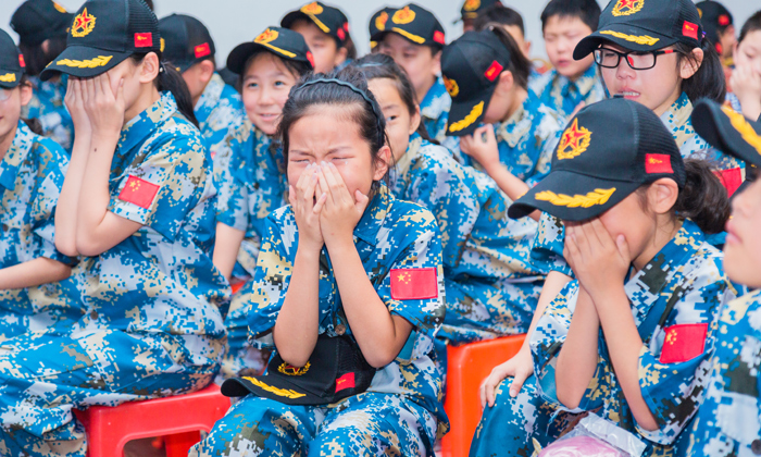 學(xué)員在上學(xué)會(huì)感恩課