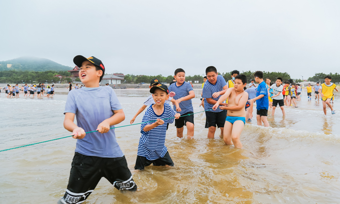 海邊拔河比賽