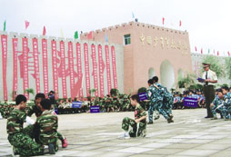 軍事技能訓練戰(zhàn)地救護