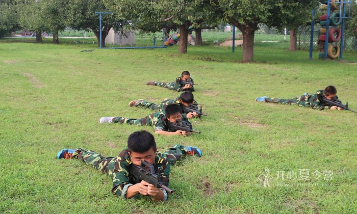 參加中國青少年軍校夏令營的重要性