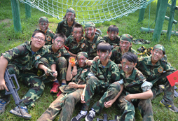 青少年軍事夏令營(yíng)鼓勵(lì)孩子放飛自己心中的夢(mèng)想