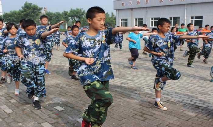 暑期夏令營(yíng)教會(huì)我不怕臟不怕累