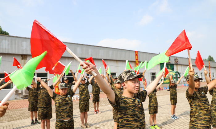 旗語匯報(bào)演出