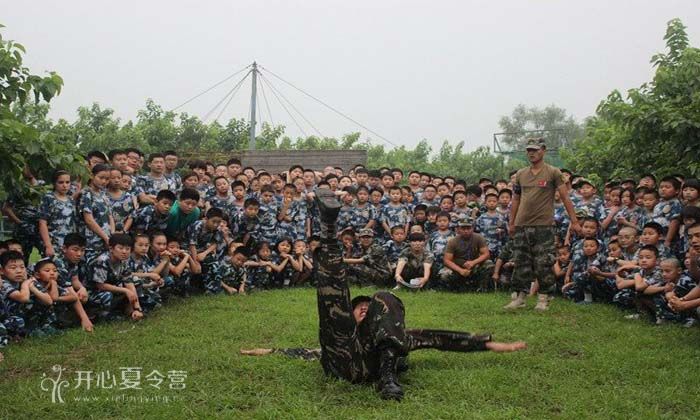 青少年軍事營的軍訓(xùn)感悟頗多